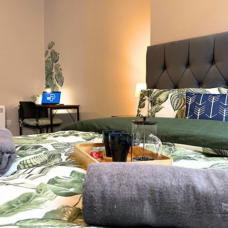 Hanley, Stoke - Modern Spacious Apartments By Polkastays ภายนอก รูปภาพ