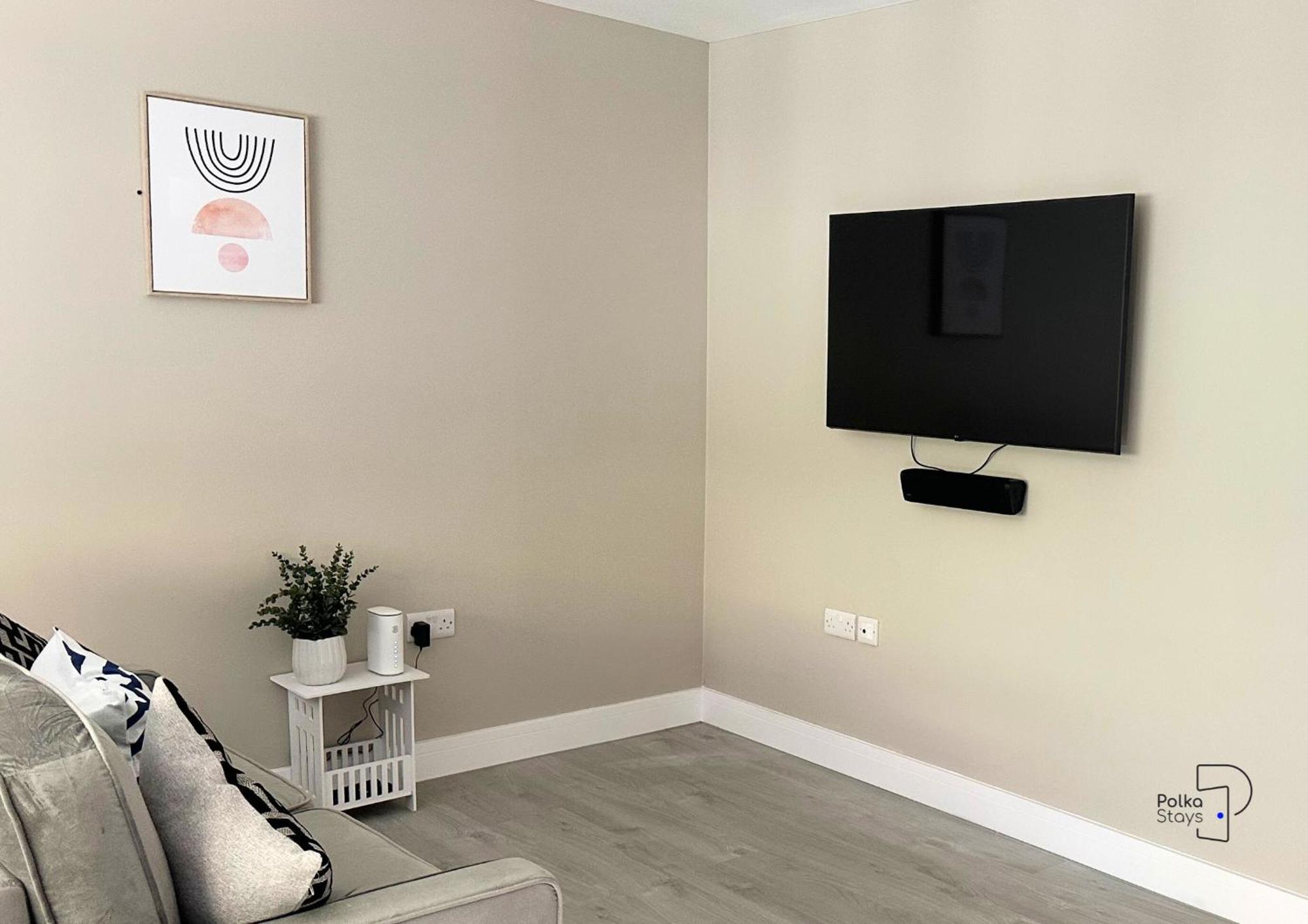 Hanley, Stoke - Modern Spacious Apartments By Polkastays ภายนอก รูปภาพ
