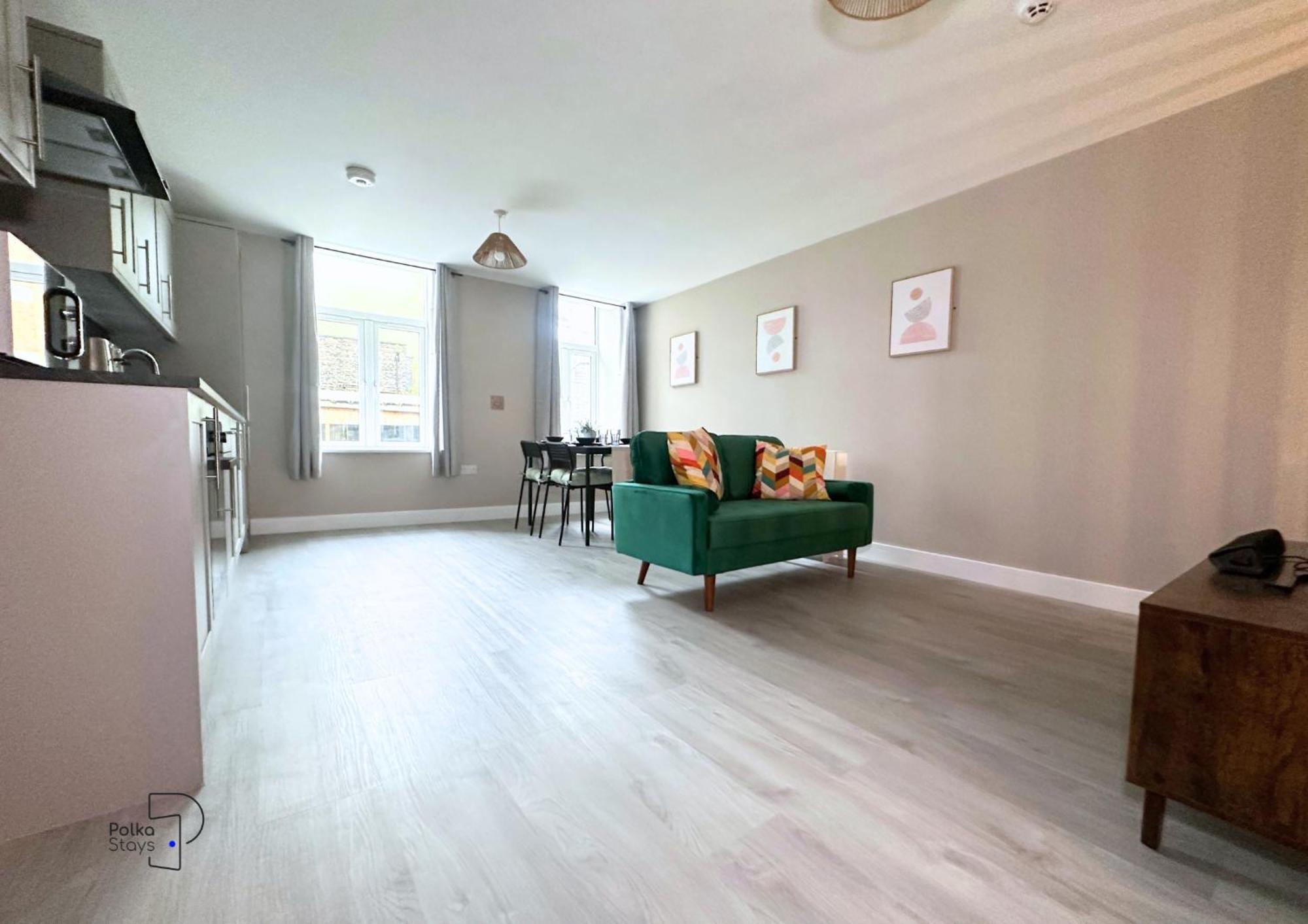 Hanley, Stoke - Modern Spacious Apartments By Polkastays ภายนอก รูปภาพ