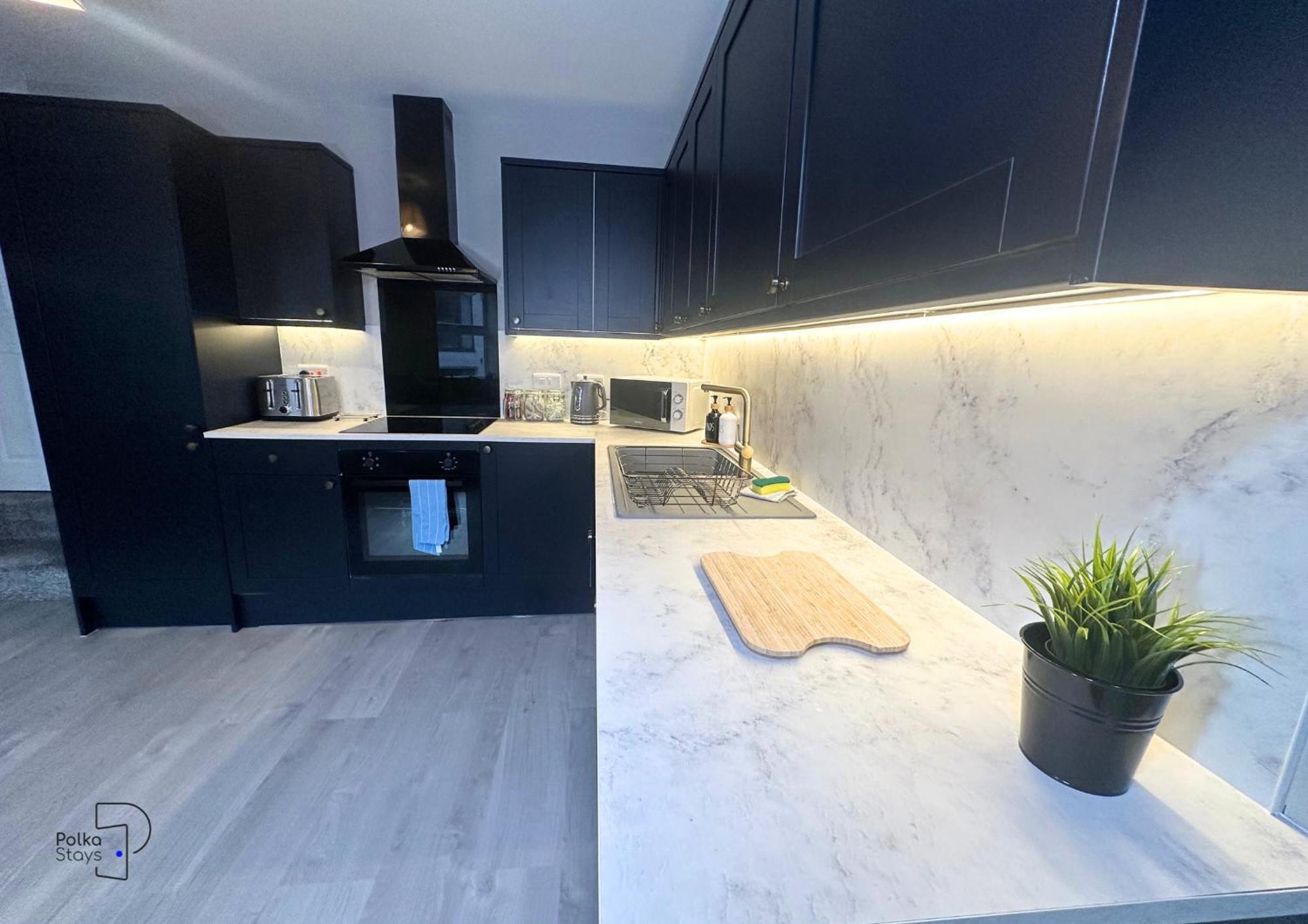 Hanley, Stoke - Modern Spacious Apartments By Polkastays ภายนอก รูปภาพ