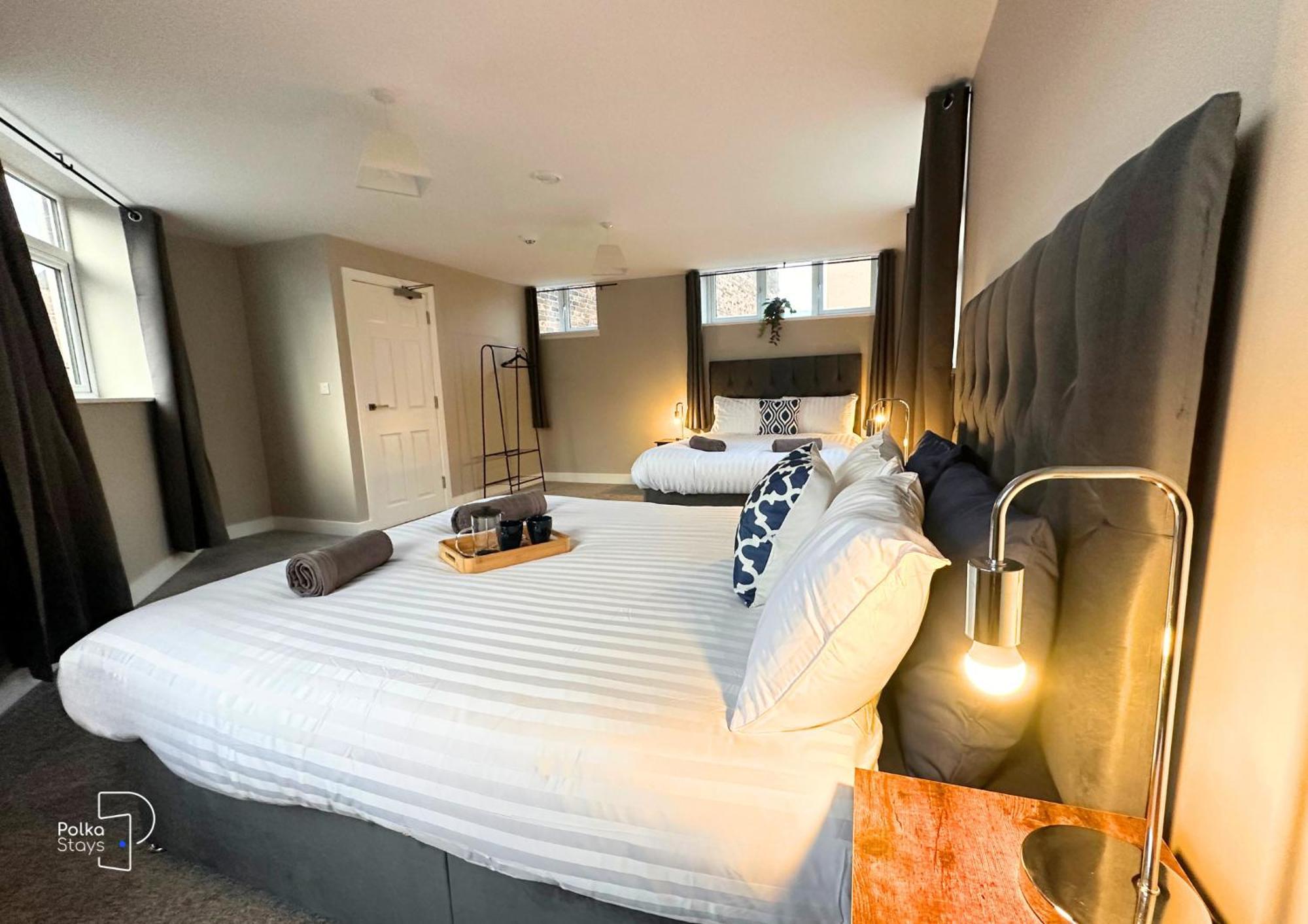 Hanley, Stoke - Modern Spacious Apartments By Polkastays ภายนอก รูปภาพ