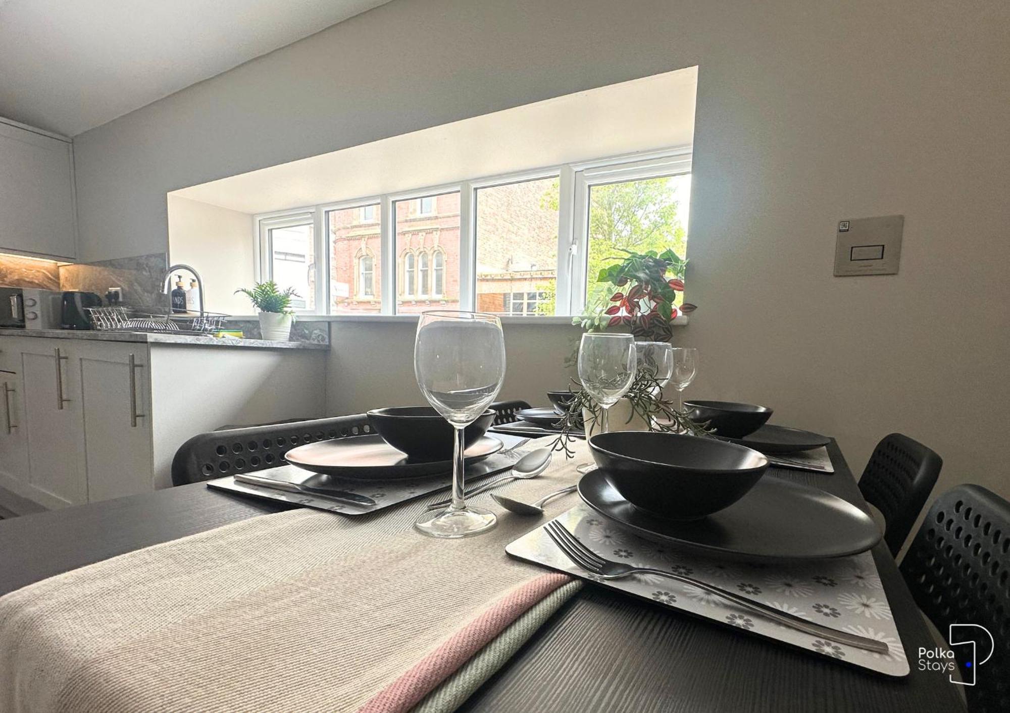 Hanley, Stoke - Modern Spacious Apartments By Polkastays ภายนอก รูปภาพ
